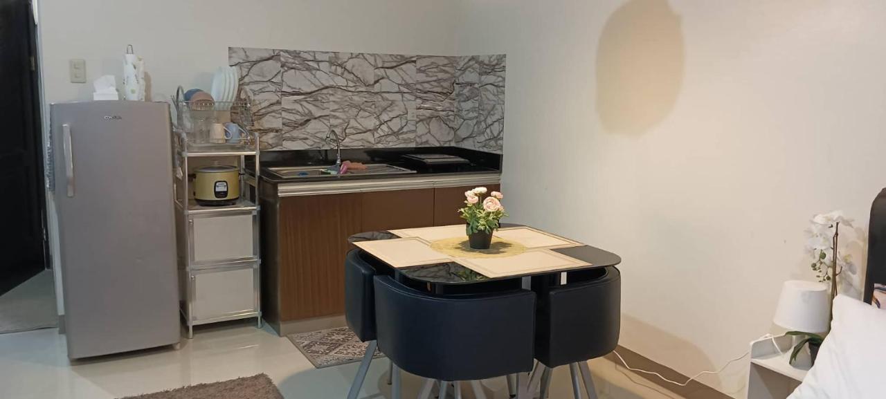 Katliza Condotel Kassel Residences Paranaque City Extérieur photo